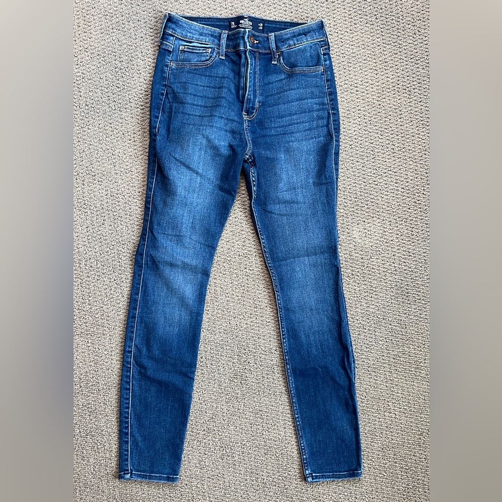 Size 7 Hollister high rise Super skinny Jean $20